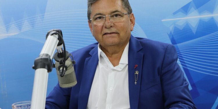 Galdino cita popularidade de Romero, aponta que deputado está desconfortável na Câmara e o põe na disputa por Campina