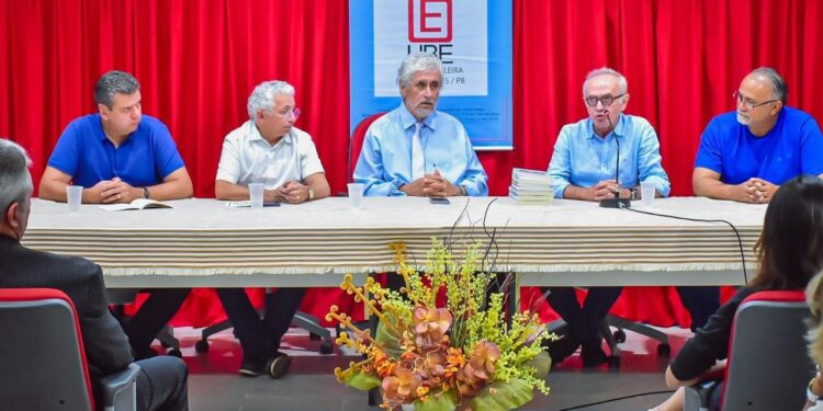 Maior Parceiro: Cícero Lucena libera recursos para a União Brasileira de Escritores na Paraíba