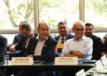 No Rio de Janeiro: Cícero Lucena debate financiamento do transporte público em encontro da FNPNo Rio de Janeiro: