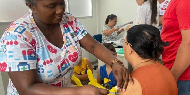 Paraíba aplica mais de 94,9 mil doses no Dia D de vacinação para influenza, covid-19 e multivacinação