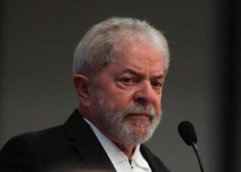 Lula diz que vai viabilizar estudo para baratear carros no país: ‘R$ 90 mil não é popular’