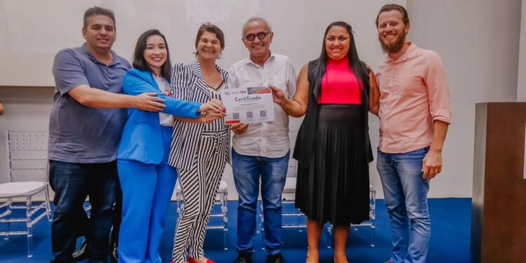 ‘Eu Posso’: Prefeito libera crédito para padronização das barracas de ambulantes em eventos de João Pessoa‘Eu Posso’: