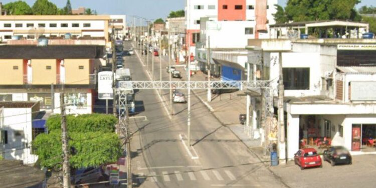 Troca de tiros termina com um morto e viatura da PM crivada a balas em Mamanguape