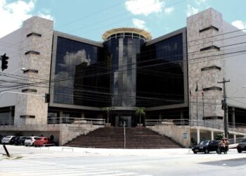 Tribunal do Júri julga filho acusado de mandar matar o pai auditor fiscal em João Pessoa