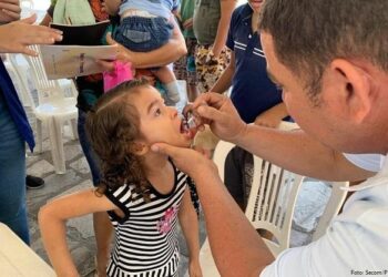 Neste sábado: Equipes da Saúde percorrerão comunidades e feiras livres ofertando vacinas contra Influenza e Covid-19