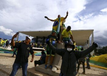 STF torna réus mais 250 investigados pelos atos golpistas