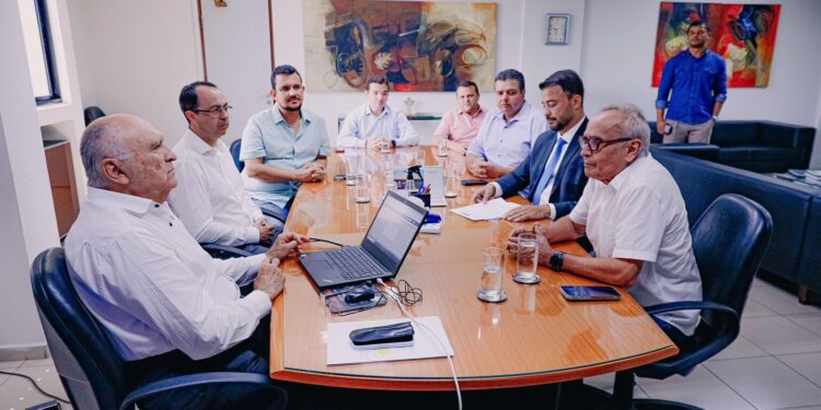 Cícero exonera secretários e comissionados  anuncia novas medidas administrativas; veja